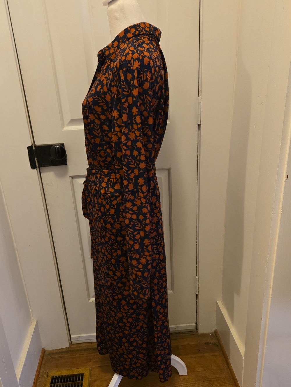 Eloquii Navy and Rust Floral Tie-Waist Maxi Shirt Dress Size 20 - Picture 3 of 9